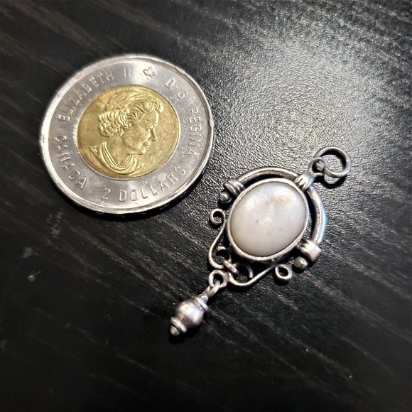 Vintage pendant in 925 silver with a mother-of-pearl cabochon, made in France. - Picture 5 of 5